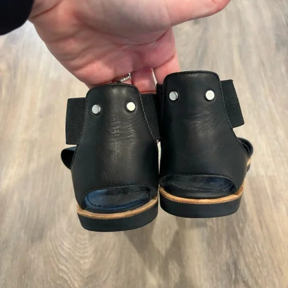 Sorel ‘Ella Cross Gem’ Sandal • Size - 9.5 - Picture 6 of 8